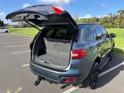 2017 Ford Everest - Thumbnail