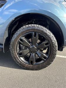 2017 Ford Everest - Thumbnail