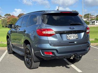 2017 Ford Everest - Thumbnail