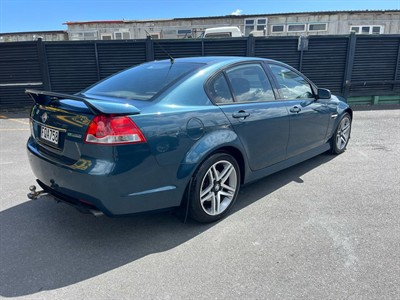 2010 Holden Commodore - Thumbnail