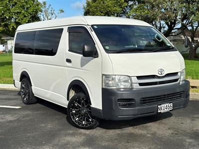 2009 Toyota Hiace - Thumbnail