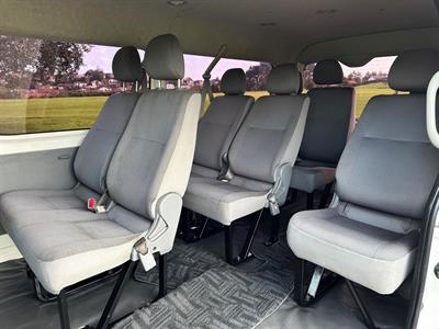 2009 Toyota Hiace - Thumbnail