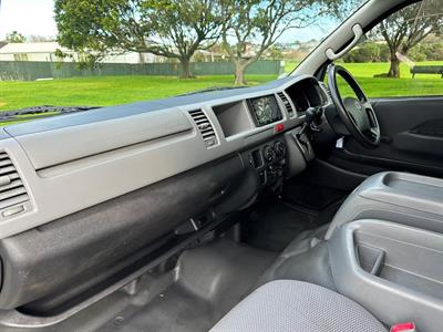 2009 Toyota Hiace - Thumbnail