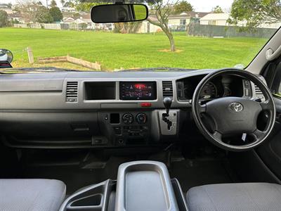 2009 Toyota Hiace - Thumbnail