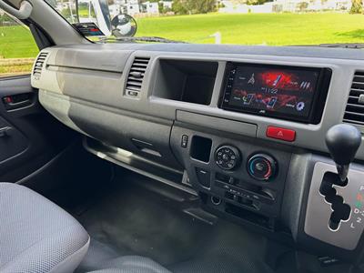 2009 Toyota Hiace - Thumbnail