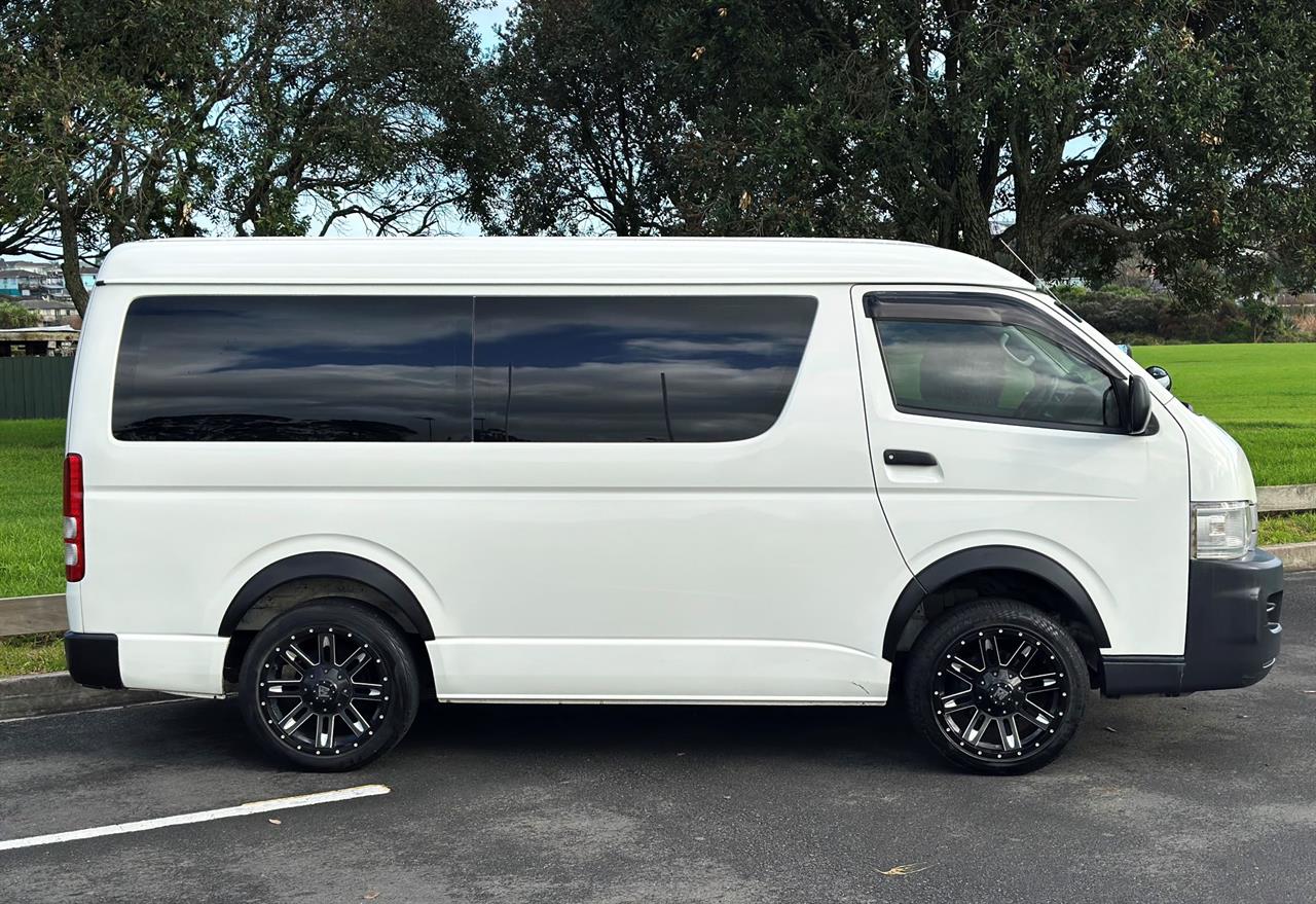 2009 Toyota Hiace