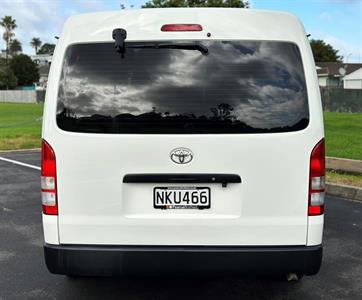 2009 Toyota Hiace - Thumbnail
