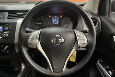 2019 Nissan Navara - Thumbnail