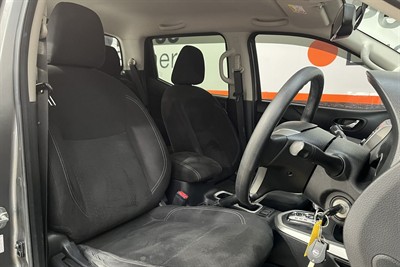 2019 Nissan Navara - Thumbnail