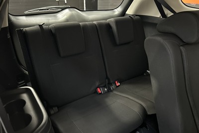 2017 Mitsubishi Outlander - Thumbnail