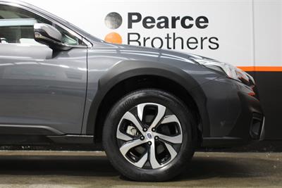 2022 Subaru OUTBACK - Thumbnail