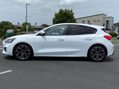 2021 Ford Focus - Thumbnail