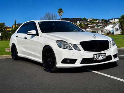 2009 Mercedes-Benz E 550 - Thumbnail