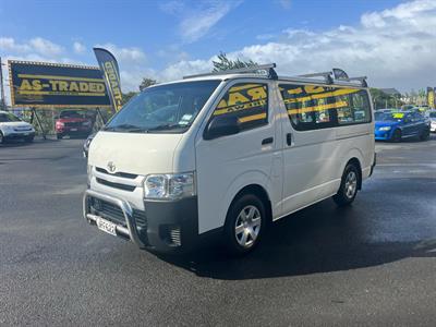 2016 Toyota Hiace - Thumbnail