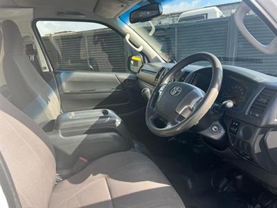 2016 Toyota Hiace - Thumbnail
