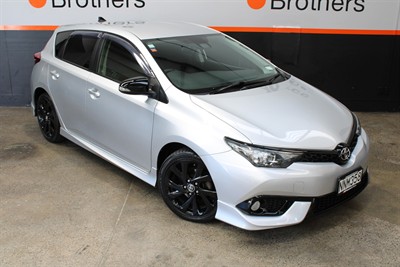 2017 Toyota Corolla - Thumbnail