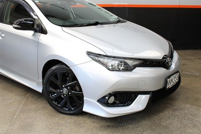 2017 Toyota Corolla - Thumbnail