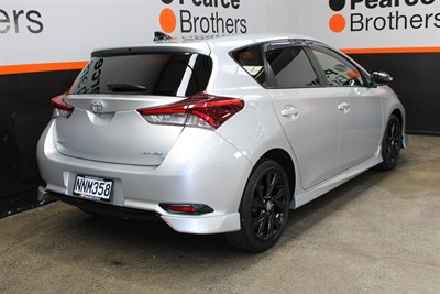 2017 Toyota Corolla - Thumbnail