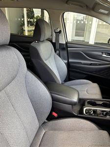 2020 Hyundai SANTA FE - Thumbnail