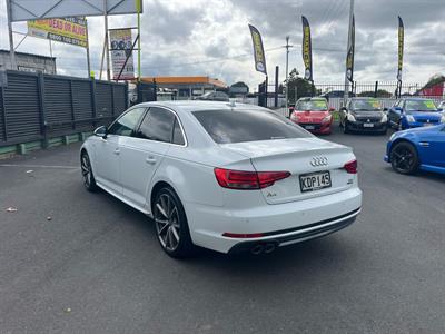 2016 Audi A4 - Thumbnail