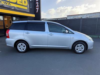 2004 Toyota Wish - Thumbnail