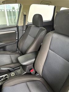 2016 Mitsubishi Outlander - Thumbnail