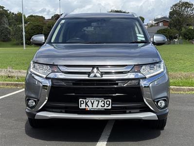 2016 Mitsubishi Outlander - Thumbnail
