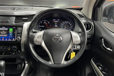 2021 Nissan Navara - Thumbnail