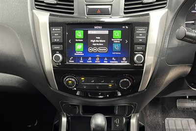 2021 Nissan Navara - Thumbnail