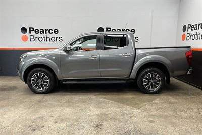 2021 Nissan Navara - Thumbnail