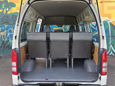 2009 Toyota Hiace - Thumbnail