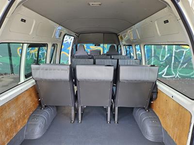 2009 Toyota Hiace - Thumbnail