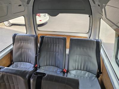 2009 Toyota Hiace - Thumbnail