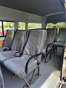2009 Toyota Hiace - Thumbnail