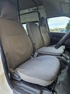 2009 Toyota Hiace - Thumbnail