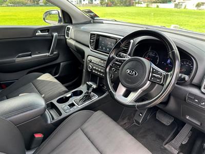 2019 Kia SPORTAGE - Thumbnail