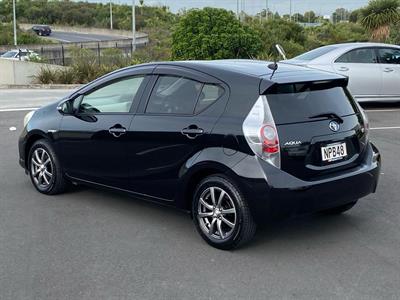 2014 Toyota Aqua - Thumbnail