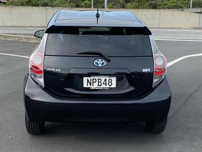 2014 Toyota Aqua - Thumbnail