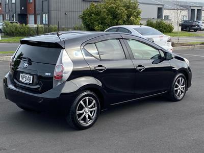 2014 Toyota Aqua - Thumbnail