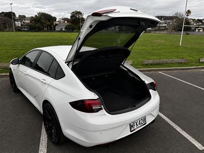 2019 Holden Commodore - Thumbnail