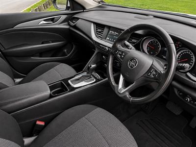 2019 Holden Commodore - Thumbnail