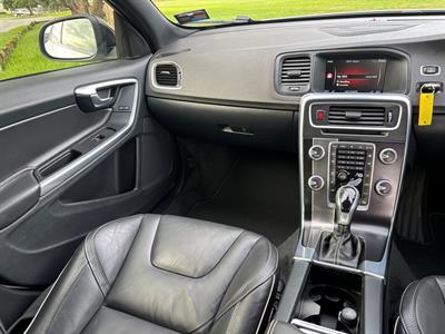 2015 Volvo S60 - Thumbnail