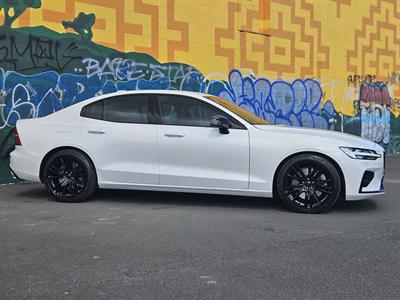 2020 Volvo S60 - Thumbnail