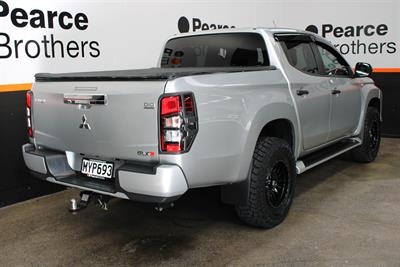 2020 Mitsubishi Triton - Thumbnail