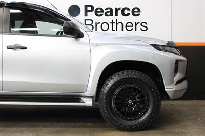 2020 Mitsubishi Triton - Thumbnail
