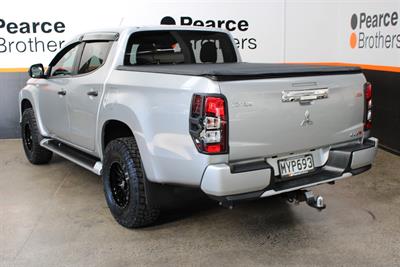2020 Mitsubishi Triton - Thumbnail