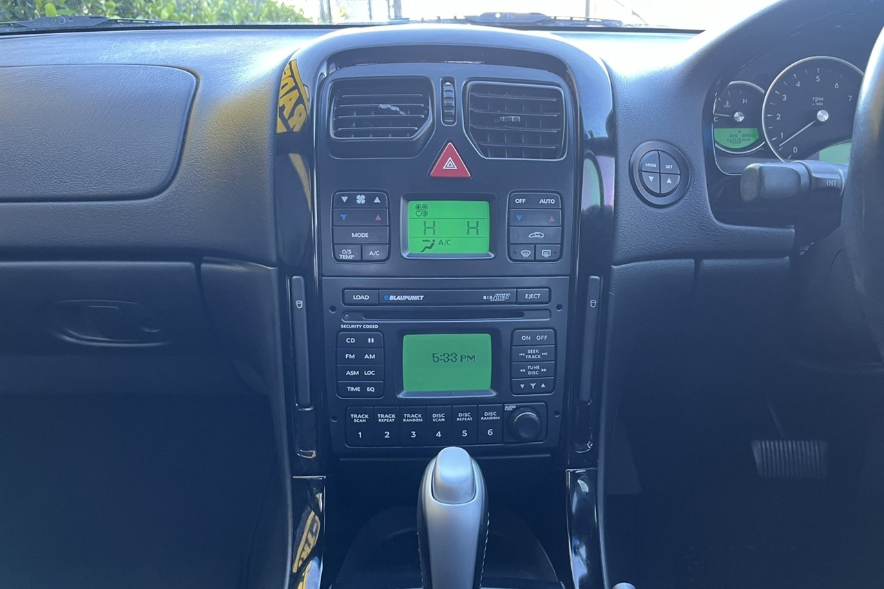 2005 Holden Commodore