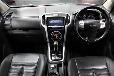 2021 Isuzu Mu-X - Thumbnail