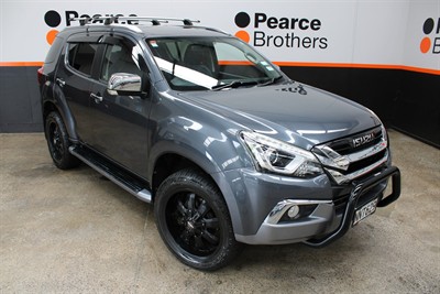 2021 Isuzu Mu-X - Thumbnail