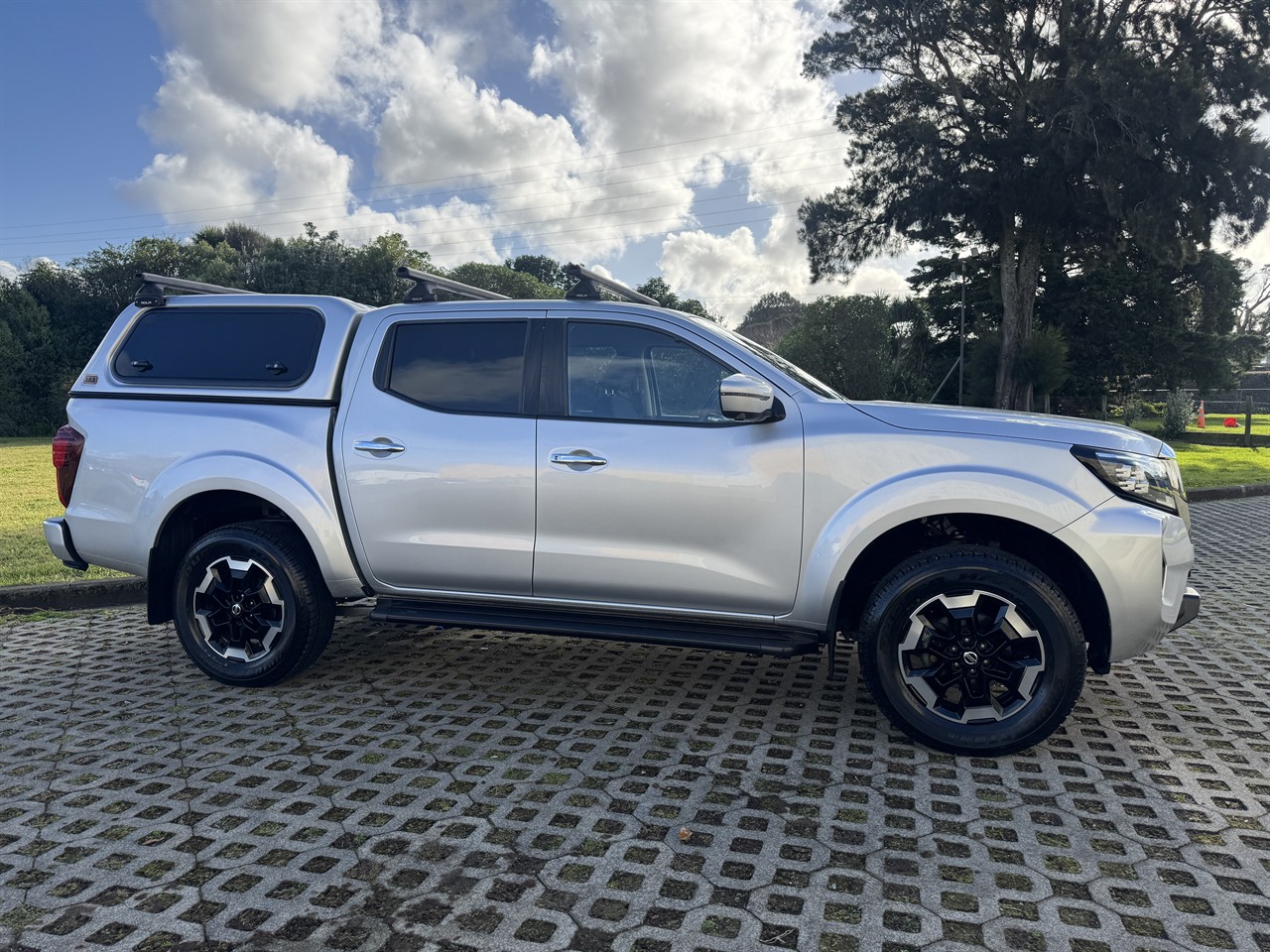 2023 Nissan Navara